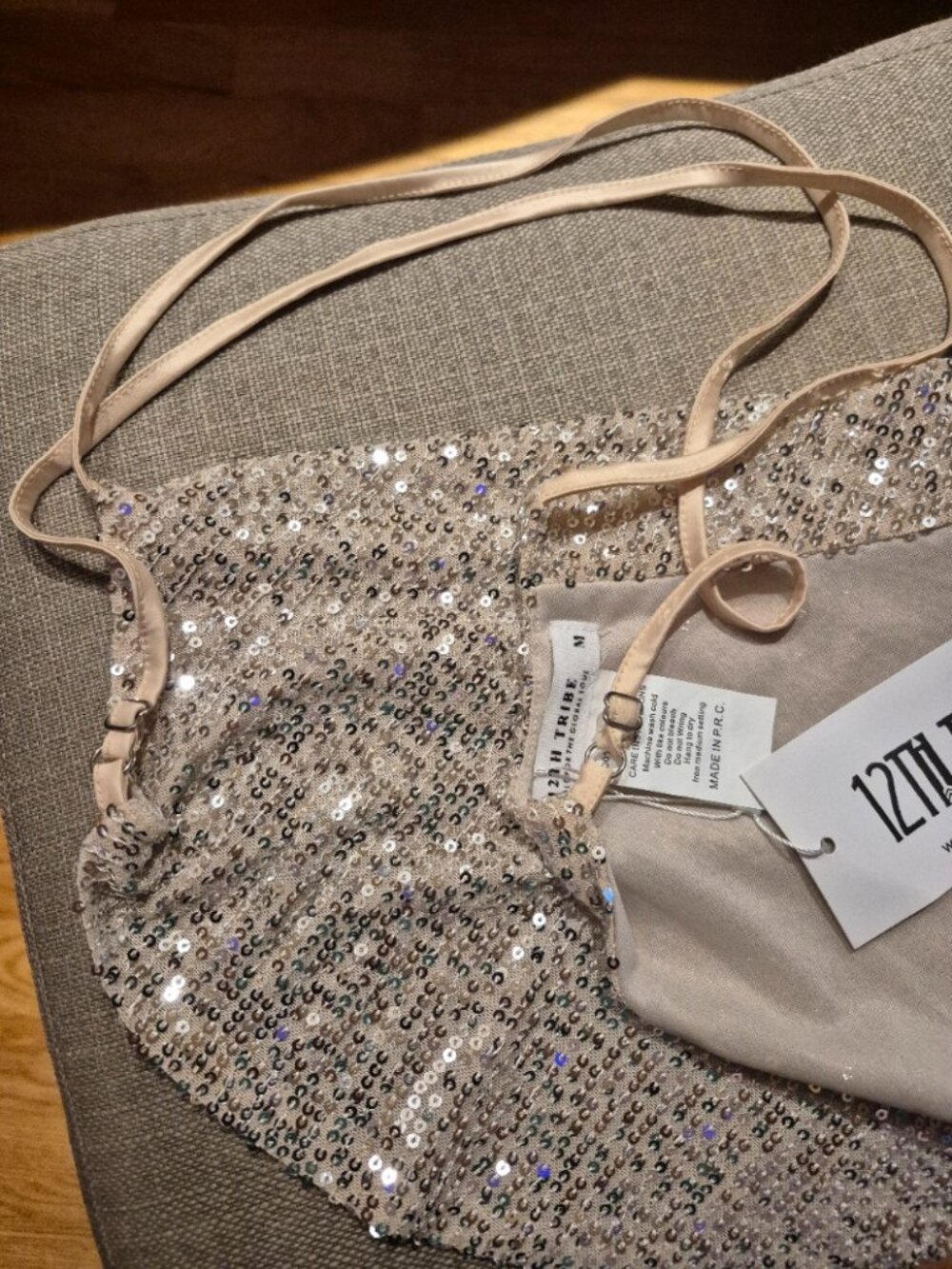 WOMEN HALTER TOP CRYSTAL. NEW WITH TAGS SZ M